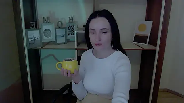 Snapshot of LaimaV_ chatting on September 28, 8:32 am LaimaV online show from September 28, 8:32 am