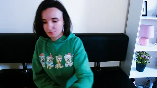 Snapshot of LaimaV_ chatting on December 28, 11:41 am LaimaV online show from December 28, 11:41 am