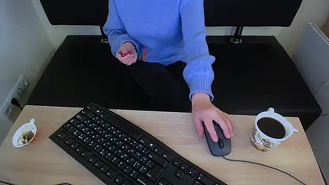 LaimaV  online show from November 11, 1:50 pm