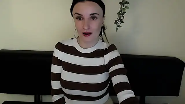 LaimaV  online show from April 12, 8:56 pm