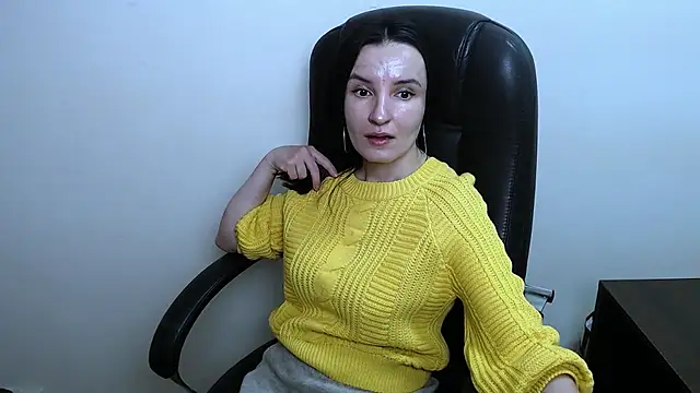 LaimaV  online show from January 15, 12:30 pm