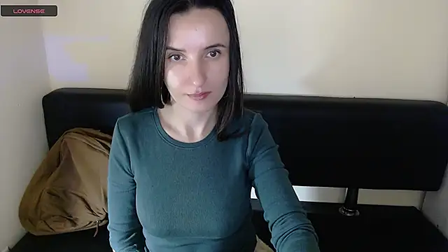 Snapshot of LaimaV_ chatting on December 8, 2:30 pm LaimaV online show from December 8, 2:30 pm