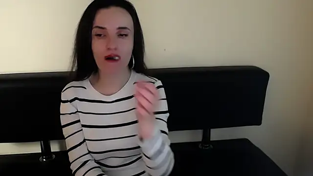 LaimaV  online show from March 19, 10:10 pm