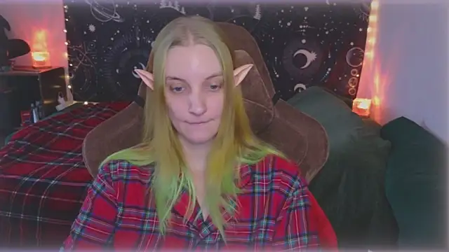 Snapshot of Fluffy_muffin_ chatting on January 9, 9:27 am Fluffy muffin online show from January 9, 9:27 am