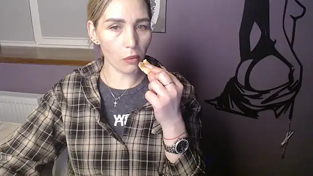  sexy lady online show from February 10, 1:43 pm