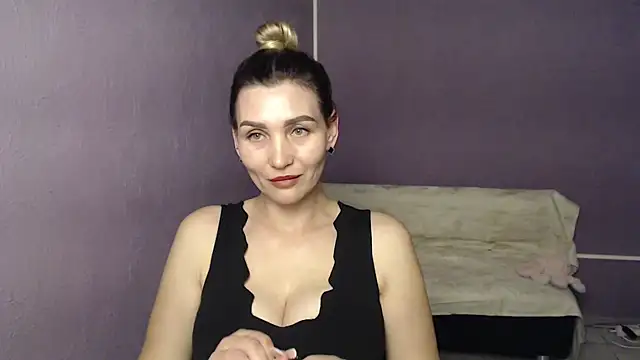 Snapshot of _sexy_lady chatting on October 14, 1:34 pm sexy lady online show from October 14, 1:34 pm