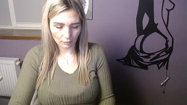  sexy lady online show from February 14, 3:01 pm