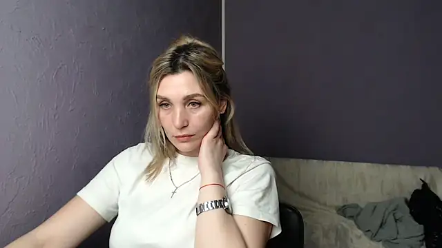 Snapshot of _sexy_lady chatting on February 19, 8:31 pm sexy lady online show from February 19, 8:31 pm