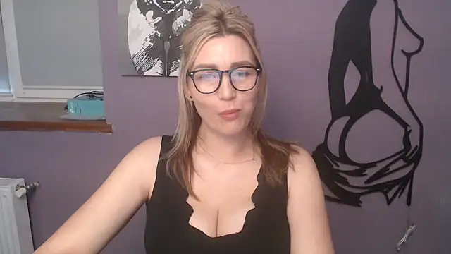 Snapshot of _sexy_lady chatting on May 27, 2:13 pm sexy lady online show from May 27, 2:13 pm