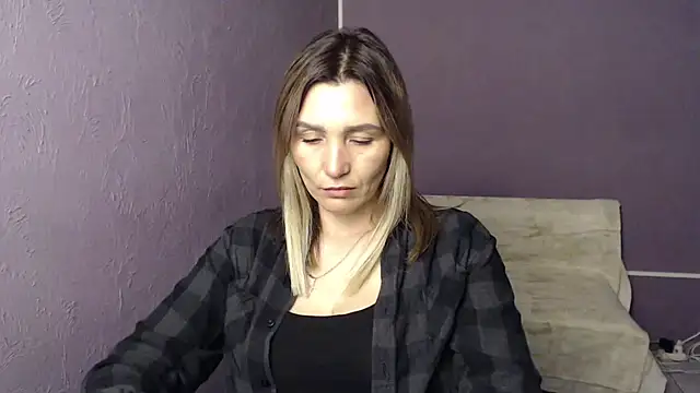 Snapshot of _sexy_lady chatting on September 18, 1:36 pm sexy lady online show from September 18, 1:36 pm
