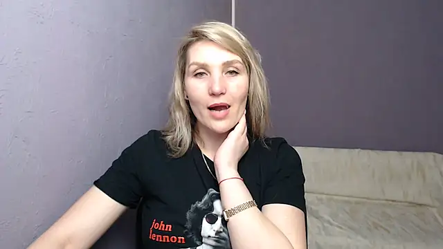 Snapshot of _sexy_lady chatting on March 13, 2:12 pm sexy lady online show from March 13, 2:12 pm