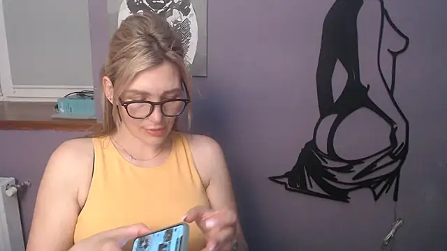 Snapshot of _sexy_lady chatting on May 28, 12:11 pm sexy lady online show from May 28, 12:11 pm