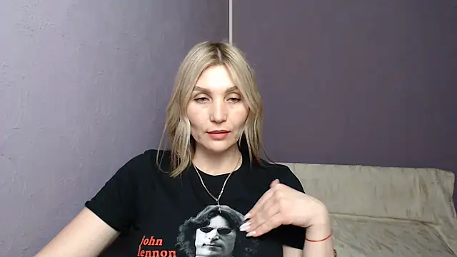 Snapshot of _sexy_lady chatting on March 13, 8:22 pm sexy lady online show from March 13, 8:22 pm