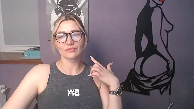 Snapshot of _sexy_lady chatting on June 3, 1:01 pm sexy lady online show from June 3, 1:01 pm