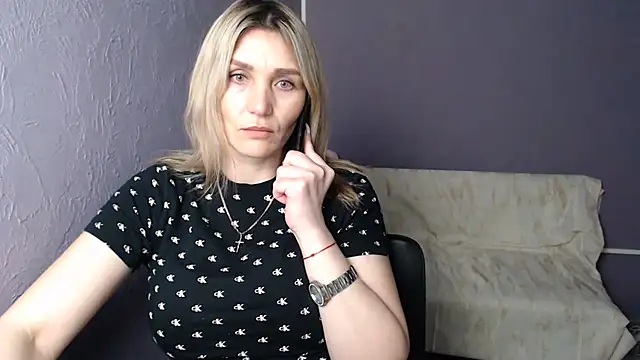 Snapshot of _sexy_lady chatting on February 23, 4:02 pm sexy lady online show from February 23, 4:02 pm