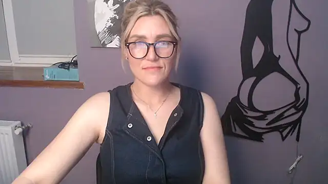 Snapshot of _sexy_lady chatting on May 22, 1:09 pm sexy lady online show from May 22, 1:09 pm