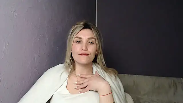 Snapshot of _sexy_lady chatting on February 26, 4:30 am sexy lady online show from February 26, 4:30 am