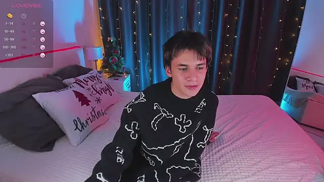 Andrew Clar online show from December 19, 3:41 pm