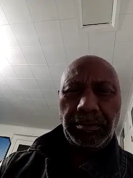 Snapshot of yasohw chatting on December 1, 3:29 am yasohw online show from December 1, 3:29 am