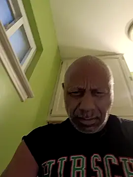 Snapshot of yasohw chatting on November 27, 1:00 pm yasohw online show from November 27, 1:00 pm