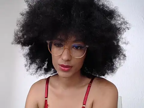 violettamartins online show from May 8, 8:12 pm