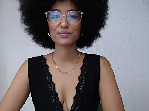 violettamartins online show from April 16, 7:36 pm