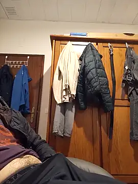 Brucekind online show from March 1, 4:40 pm