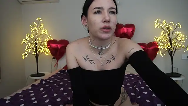 NikkiGoldSide online show from February 26, 8:25 pm