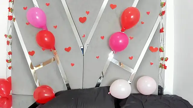 Snapshot of Sofia-candyht chatting on February 14, 9:43 pm Sofia-candyht online show from February 14, 9:43 pm