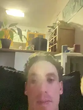 bradleyjamesmc online show from February 13, 4:28 pm