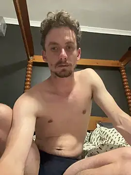 bradleyjamesmc online show from February 10, 5:19 pm