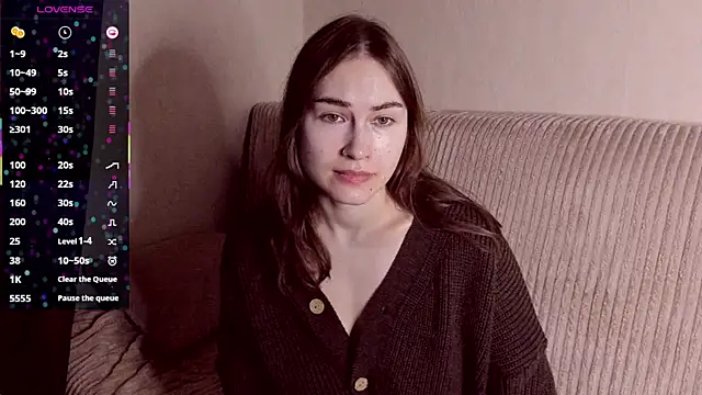 Snapshot of sleeeep_y chatting on October 23, 5:39 am sleeeep y online show from October 23, 5:39 am