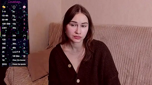 Snapshot of sleeeep_y chatting on October 23, 9:13 pm sleeeep y online show from October 23, 9:13 pm