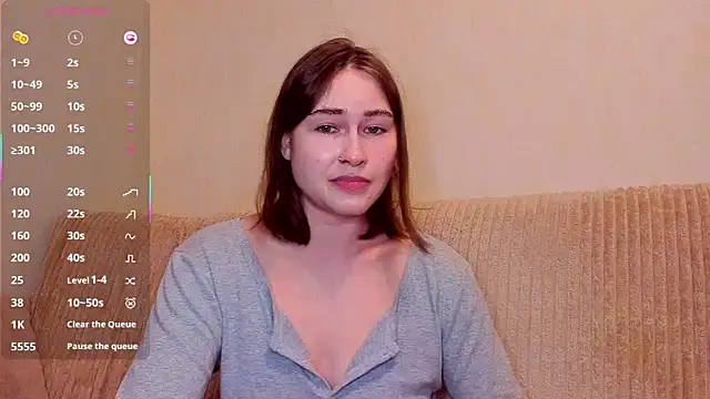 sleeeep y online show from April 13, 8:35 pm