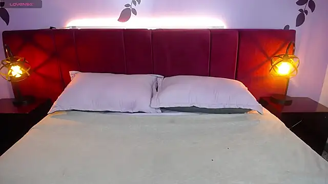 Nessa2905 online show from December 5, 8:17 pm