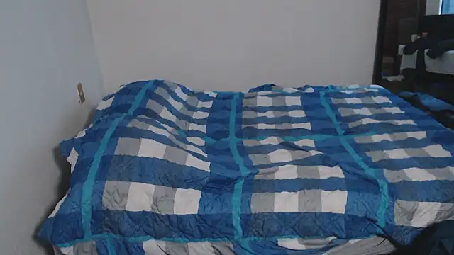 fitnessboy177  online show from October 12, 12:12 am