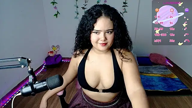 Snapshot of Dulce_Julietha chatting on February 20, 5:52 pm Dulce Julietha online show from February 20, 5:52 pm