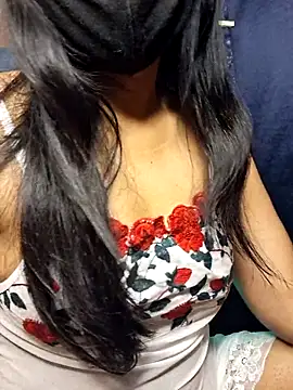 Nisha027 online show from April 3, 12:28 am