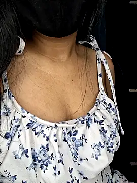 Nisha027 online show from February 7, 1:02 am