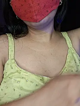 Snapshot of Nisha027 chatting on September 19, 12:03 am Nisha027 online show from September 19, 12:03 am