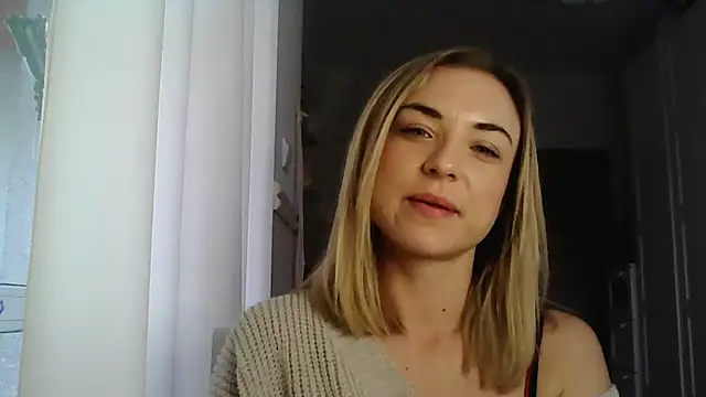 Snapshot of ashley_xlove chatting on February 6, 11:09 am ashley xlove online show from February 6, 11:09 am