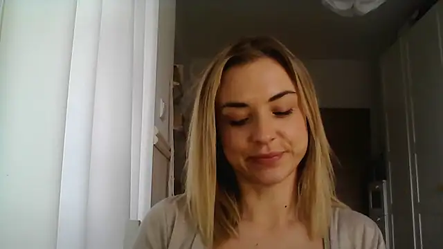 Snapshot of ashley_xlove chatting on January 28, 10:45 am ashley xlove online show from January 28, 10:45 am