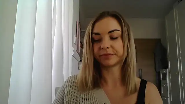 Snapshot of ashley_xlove chatting on March 17, 10:49 am ashley xlove online show from March 17, 10:49 am