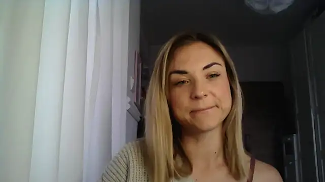 Snapshot of ashley_xlove chatting on March 13, 7:42 am ashley xlove online show from March 13, 7:42 am