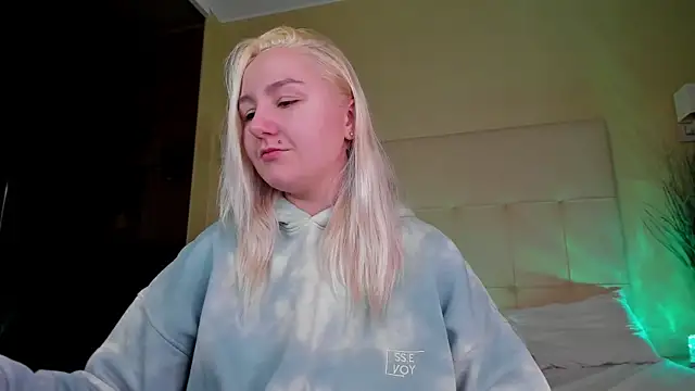 Debbie Taylor online show from November 29, 5:13 pm