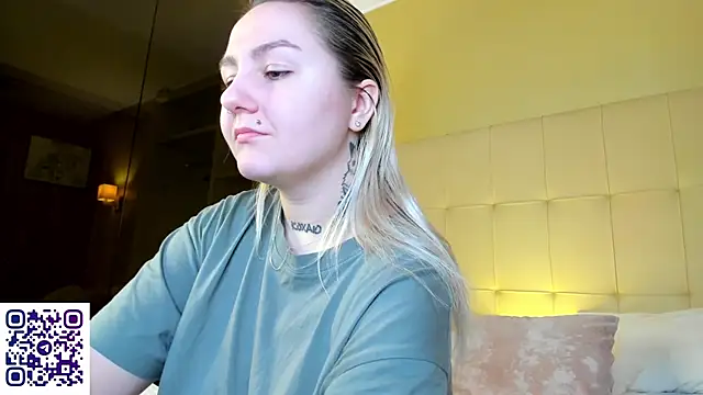 Debbie Taylor online show from November 14, 5:05 pm