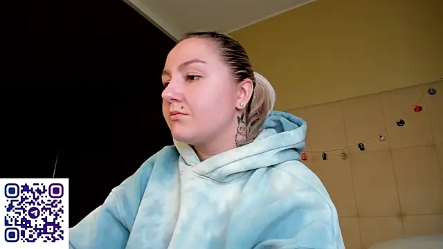 Debbie Taylor online show from November 4, 4:55 pm