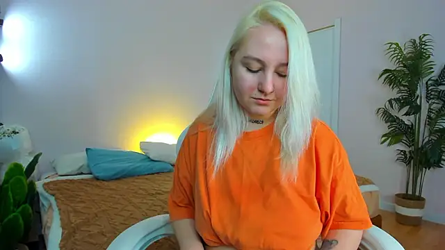 Debbie Taylor online show from February 24, 4:52 pm