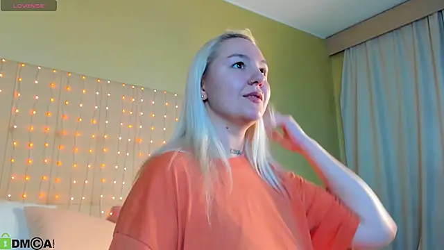 Snapshot of Debbie_Taylor chatting on June 10, 5:25 pm Debbie Taylor online show from June 10, 5:25 pm