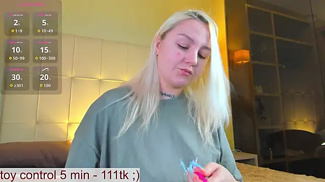 Debbie Taylor online show from April 4, 5:41 pm